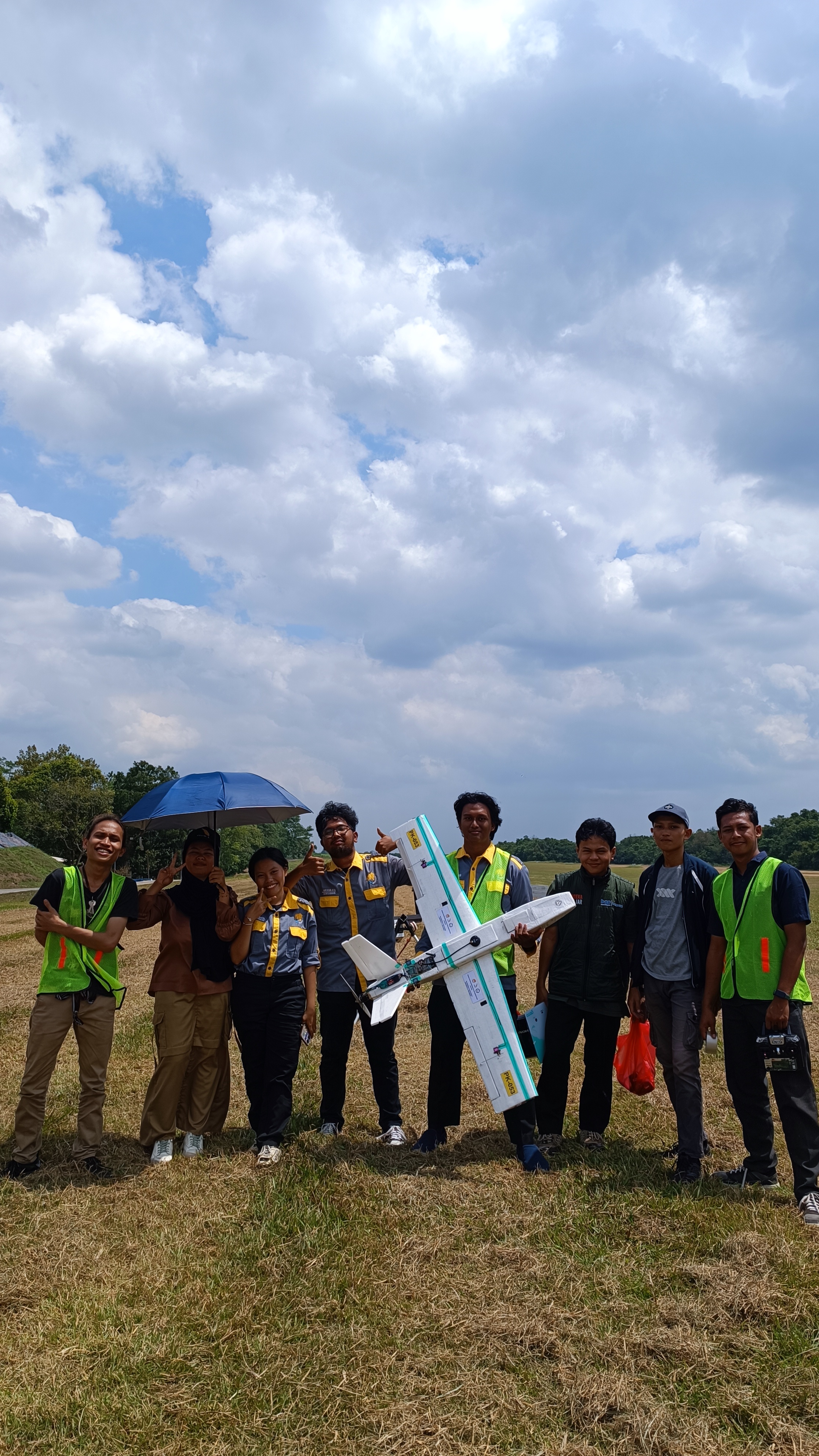 Galeri 3 - Kompetisi dan Prestasi